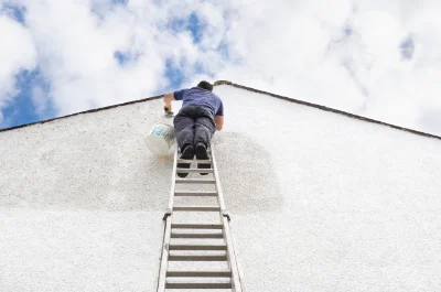 Peinture extérieure à Llauro — façades et ravalement
